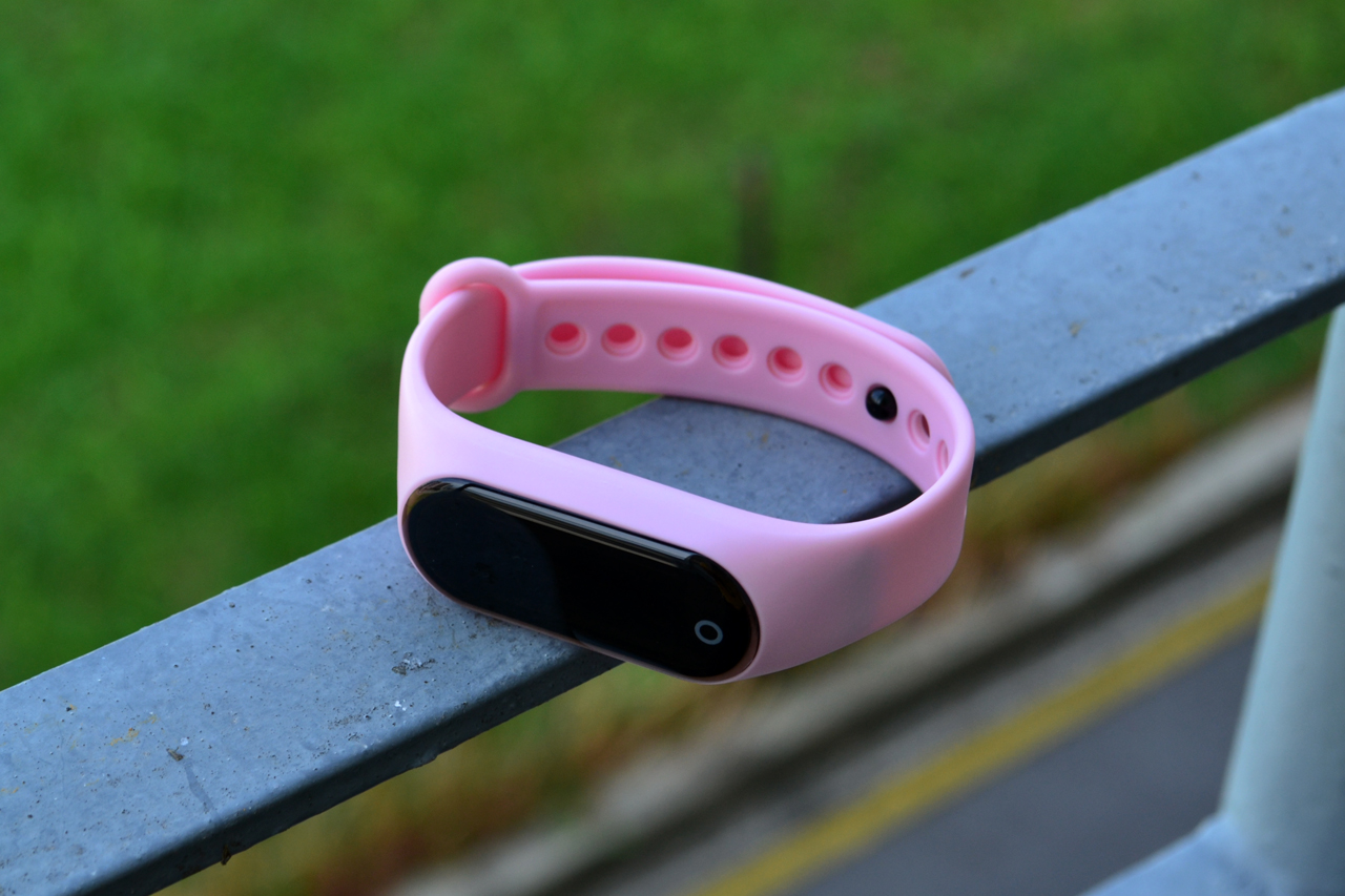 Guardian smart sales fitness tracker